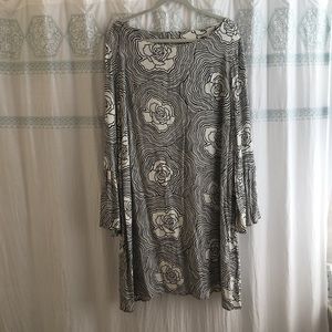 Psychedelic shift dress with bell sleeves from H&M